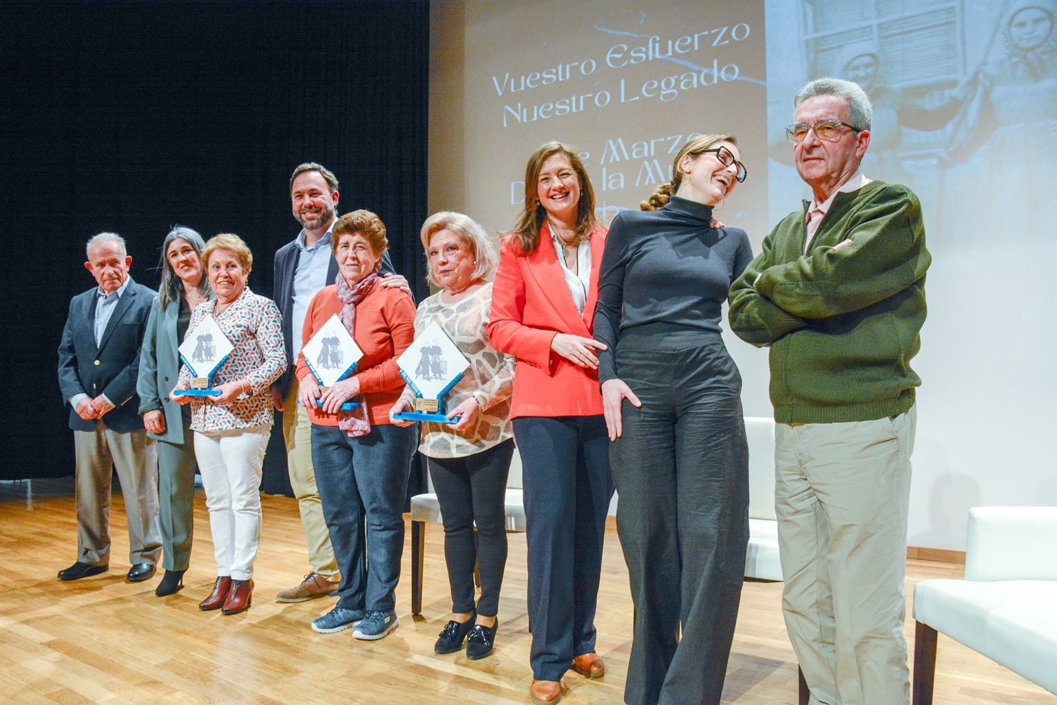 Tomelloso homenajea en el 8 de Marzo a las terreras, “mujeres valientes y decididas”